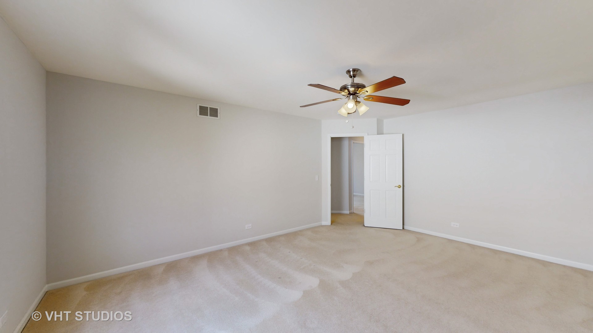724 Sigmund Road Naperville, IL 60563 - Photo 33 of 44 a view of an empty room