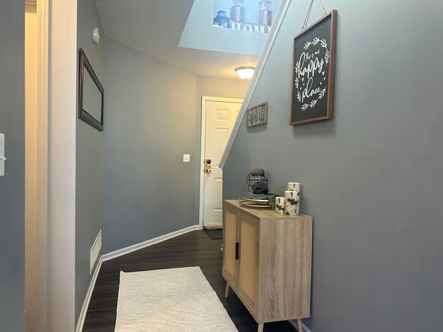 $280,000 | 361 Capitol Drive, Unit C, Sugar Grove, IL 60554