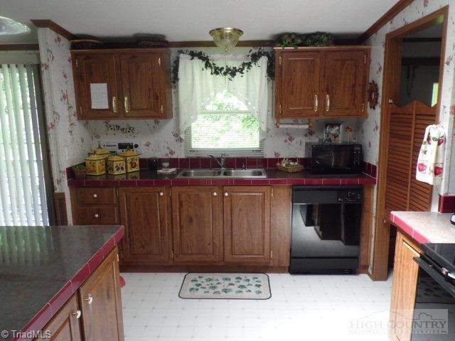 1674 Roberts Road Laurel Springs, NC 28644 - Photo 10 of 26 Gallery Image 10