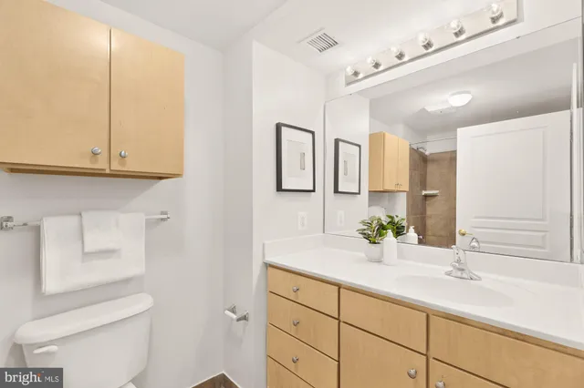 $655,000 | 616 E Street Northwest, Unit 447, Washington, DC 20004