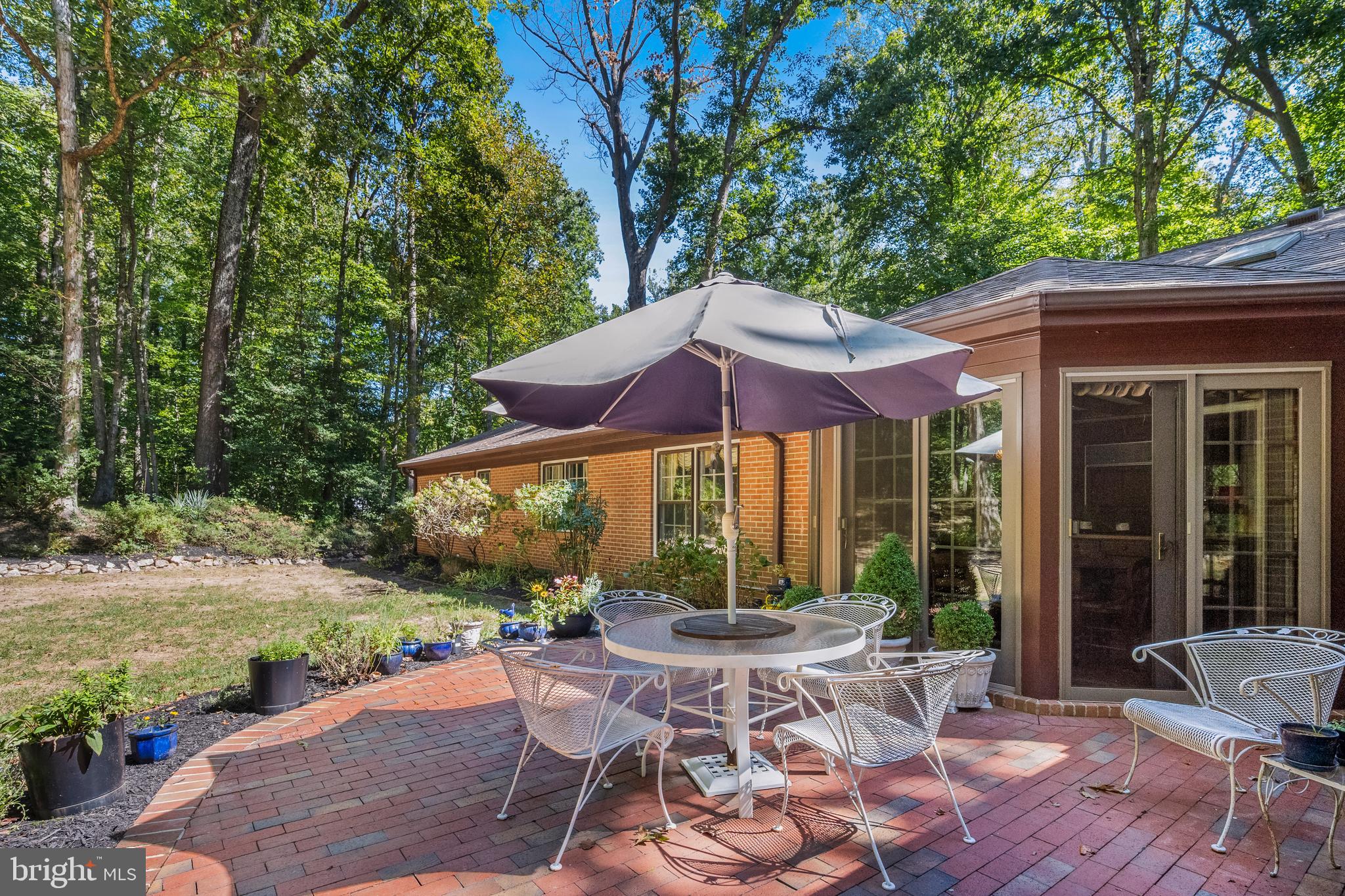 7408 Maple Branch Road Clifton, VA 20124 - Photo 22 of 93 walk out Kitchen breakfast room to rear patio