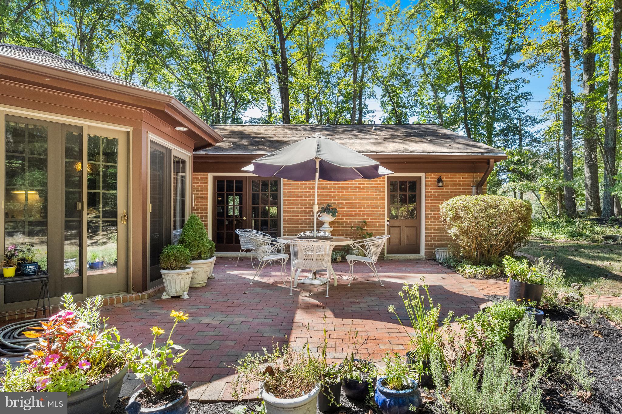 7408 Maple Branch Road Clifton, VA 20124 - Photo 23 of 93 patio: kitch access, familyroom & mud room access