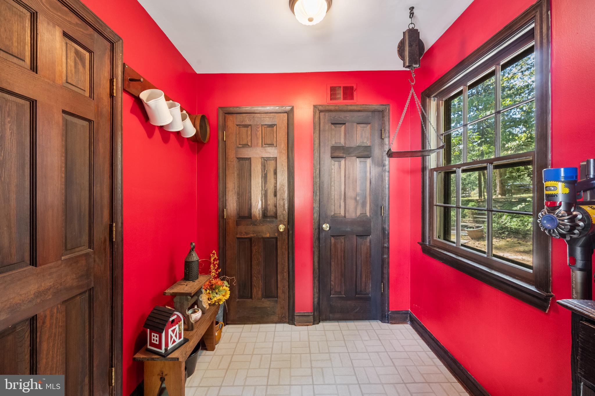 7408 Maple Branch Road Clifton, VA 20124 - Photo 46 of 93 mud room