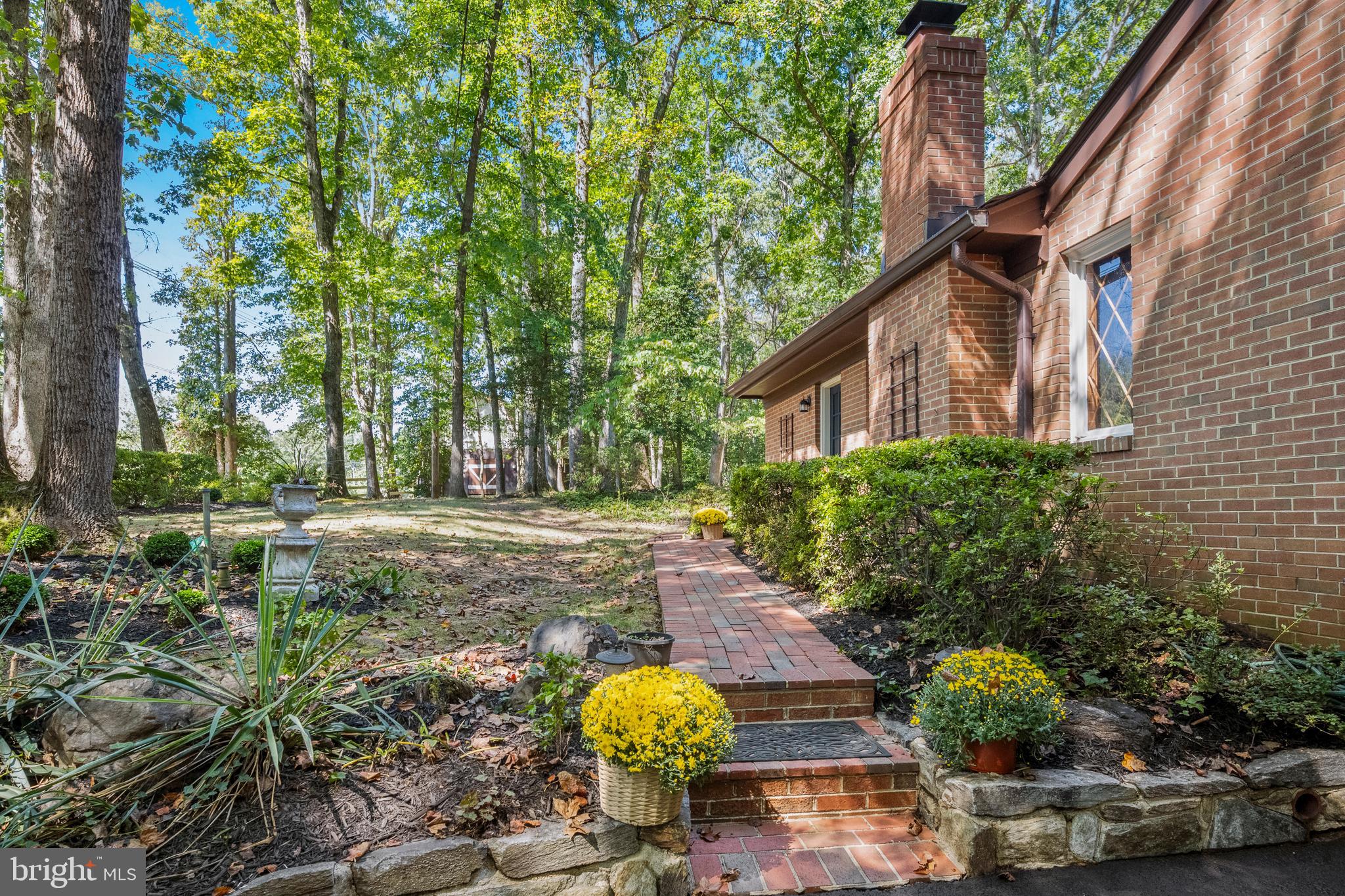 7408 Maple Branch Road Clifton, VA 20124 - Photo 49 of 93 garage side walk to office