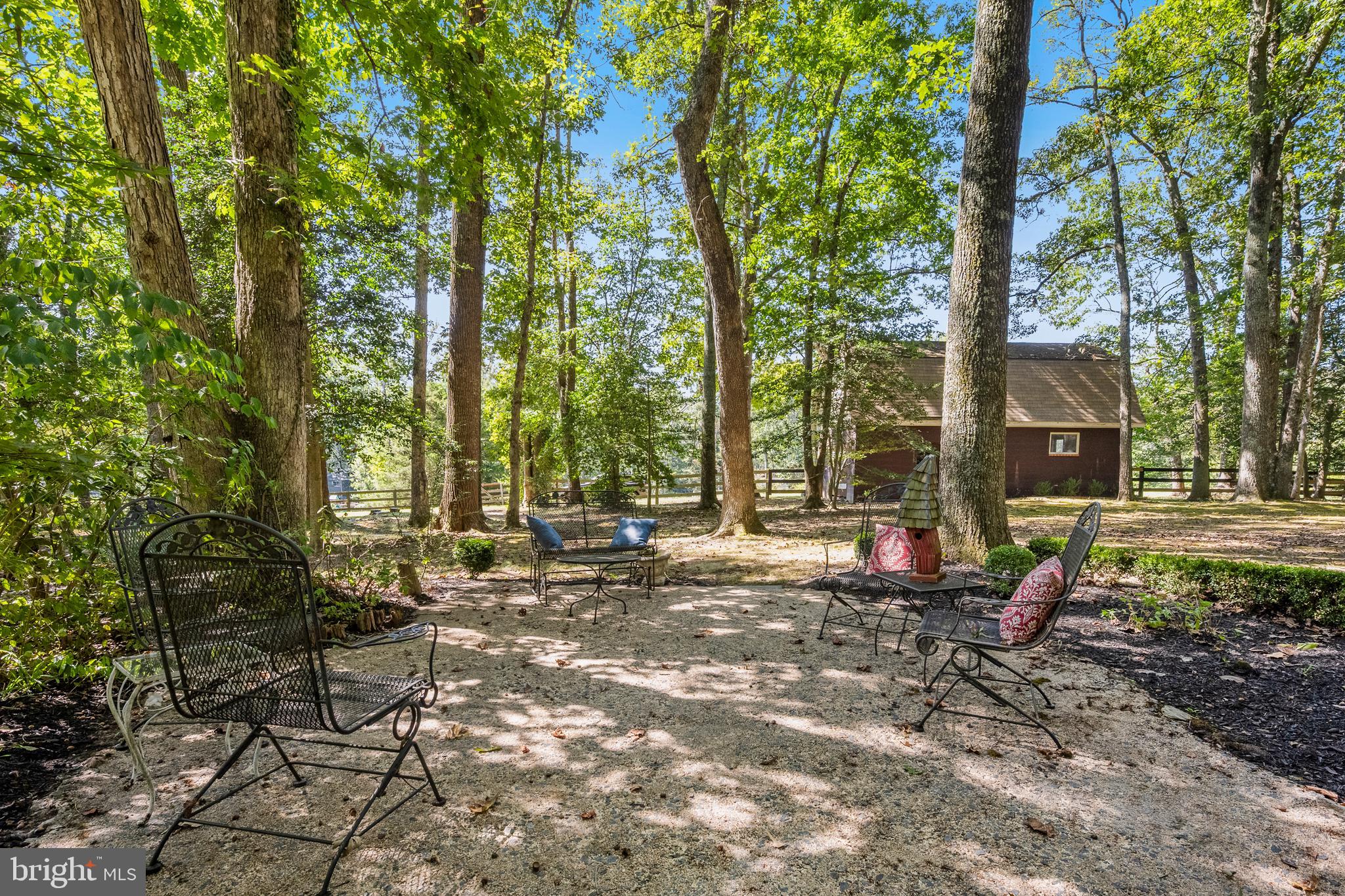 7408 Maple Branch Road Clifton, VA 20124 - Photo 67 of 93 incredible casual gathering spot
