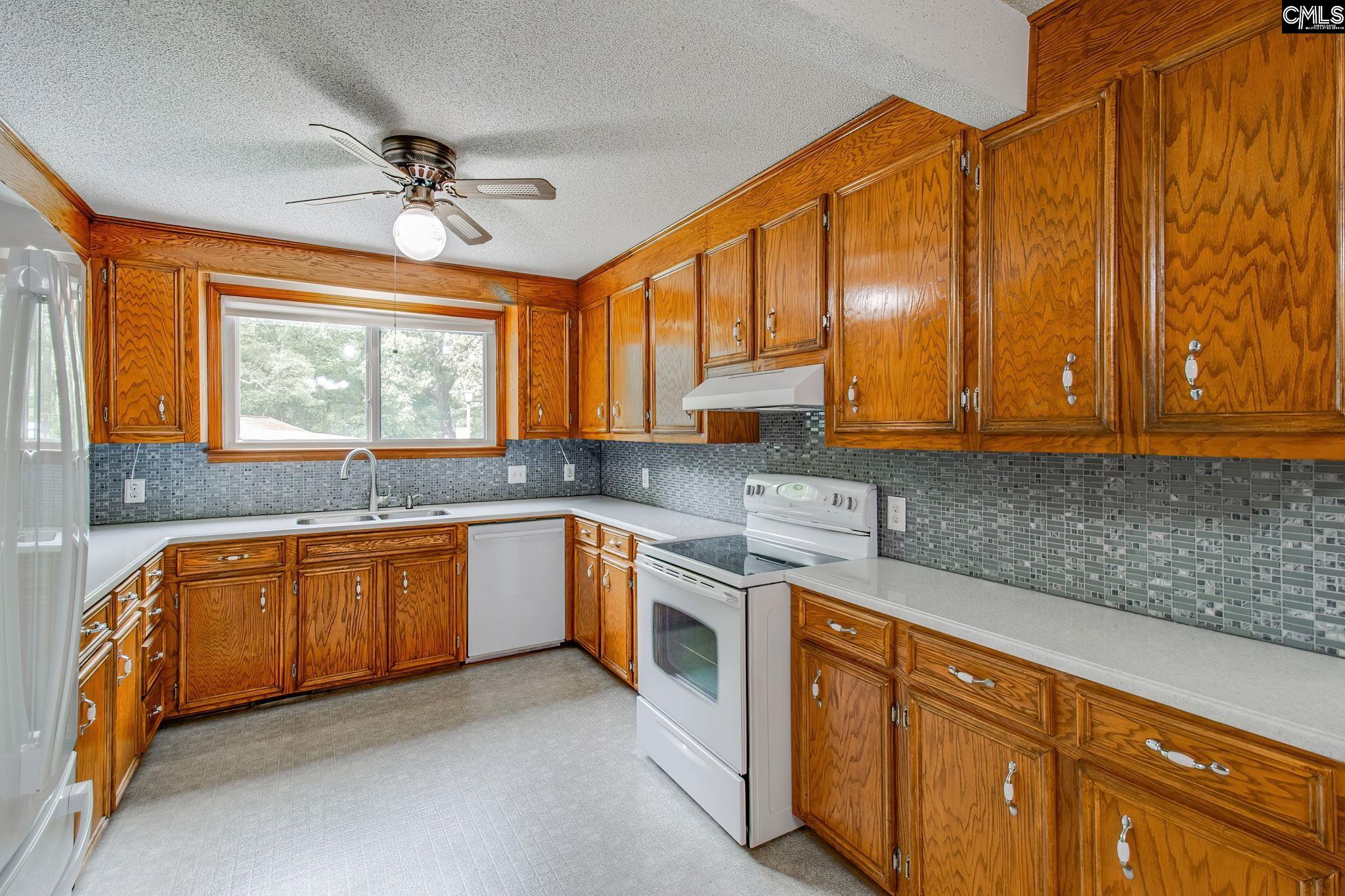 140 Wayne McCaw Road Irmo, SC 29063 - Photo 8 of 44