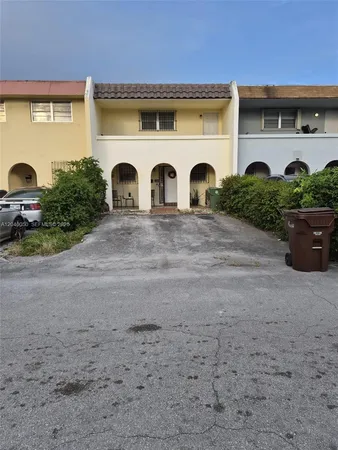 $400,000 | 6945 West 2nd Way, Hialeah, FL 33014