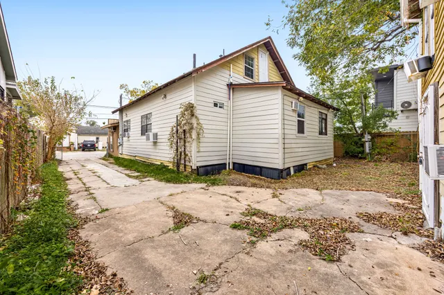 $390,000 | 146 North Milby Street, Houston, TX 77003