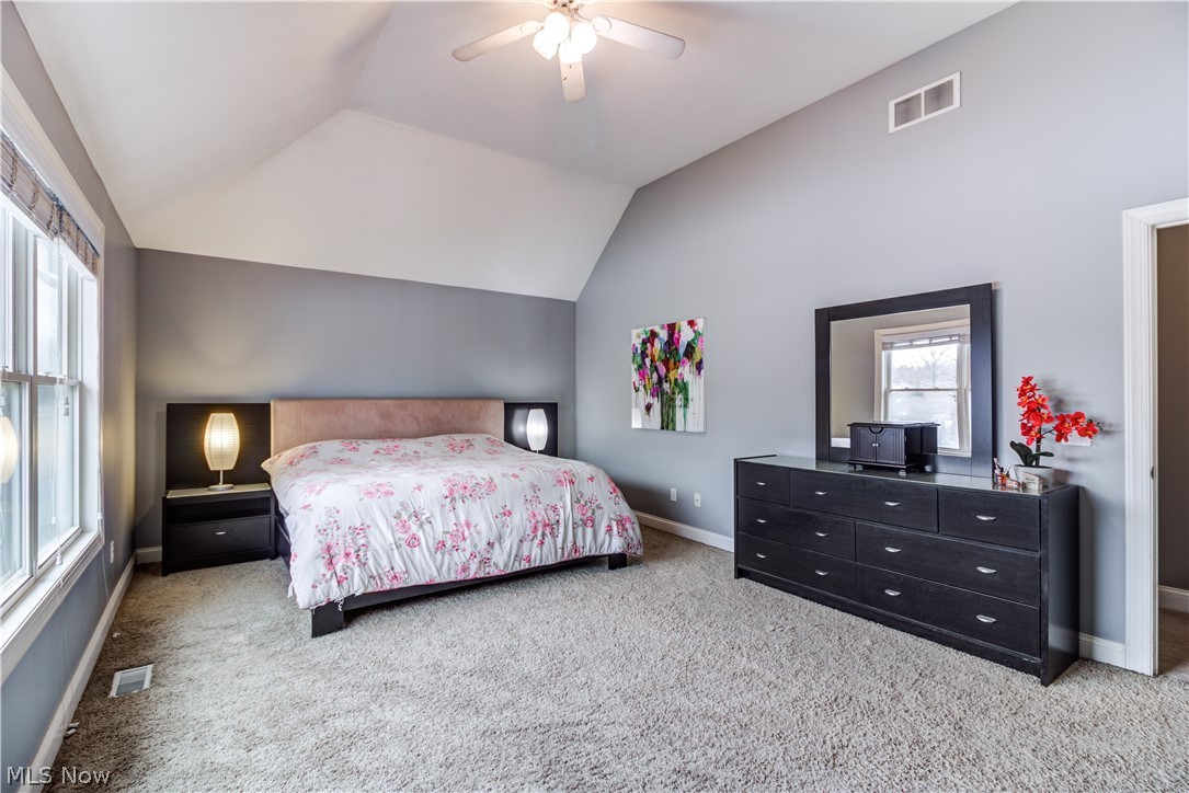 16449 Drake Road Strongsville, OH 44136 - Photo 18 of 35