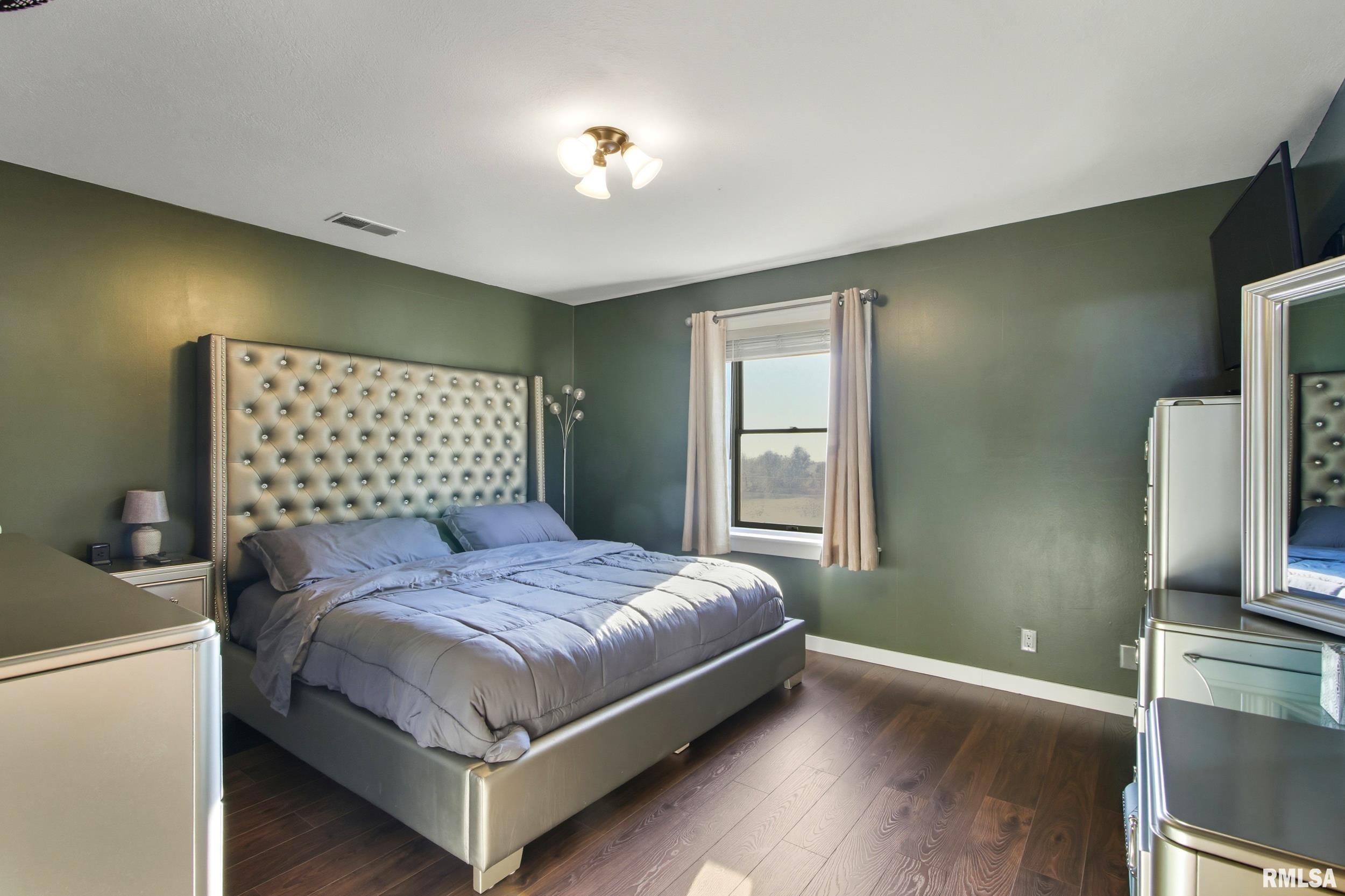 1667 North 365th Road Versailles, IL 62378 - Photo 20 of 49 Gallery Image 20
