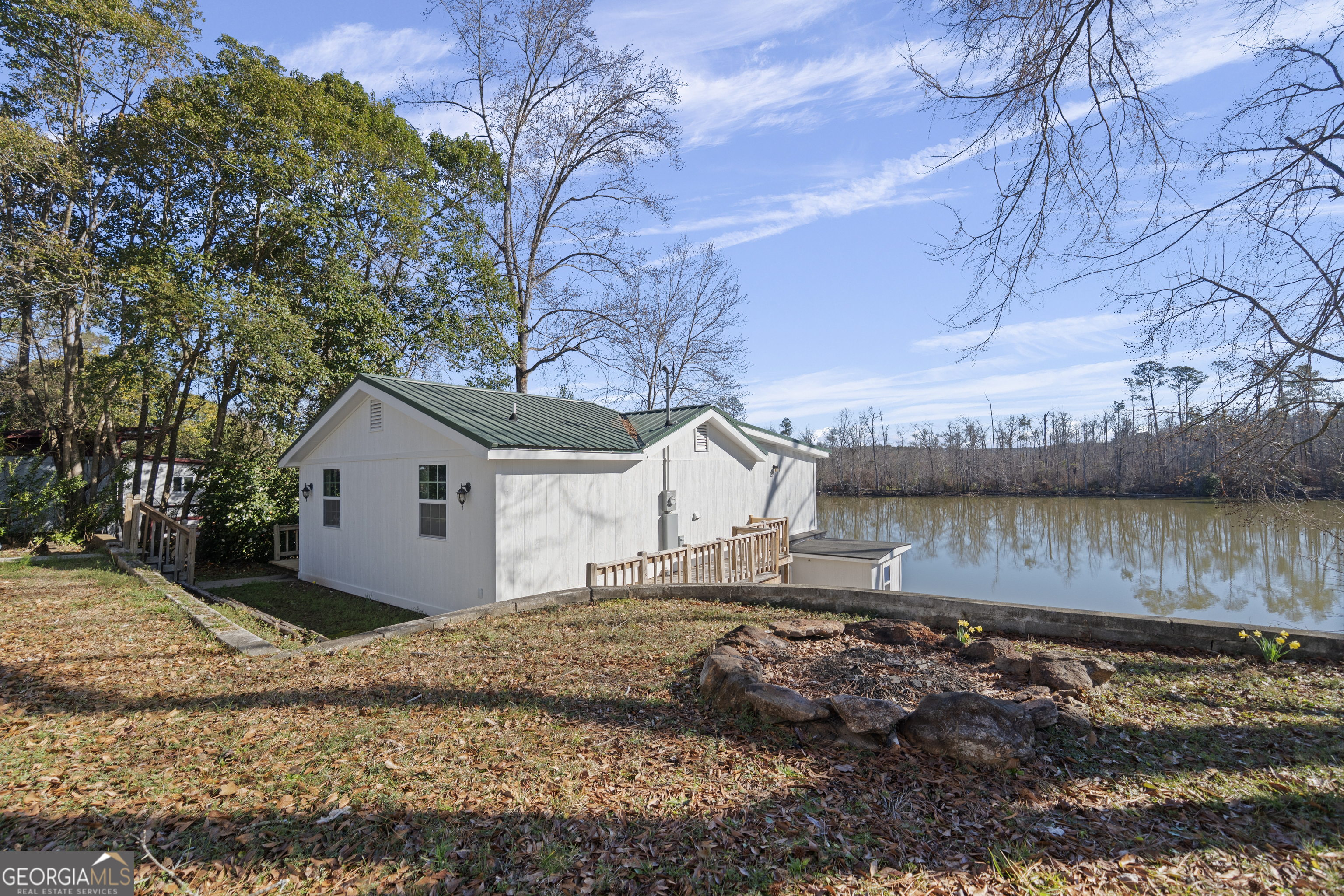 201 Cherokee Drive Jackson, GA 30233 - Photo 4 of 42