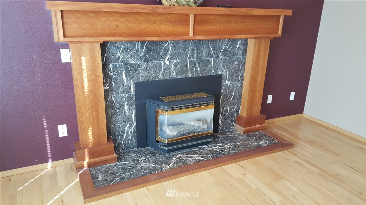 5519 148th Place Southwest Edmonds, WA 98026 - Photo 8 of 22 Gallery Image 8
