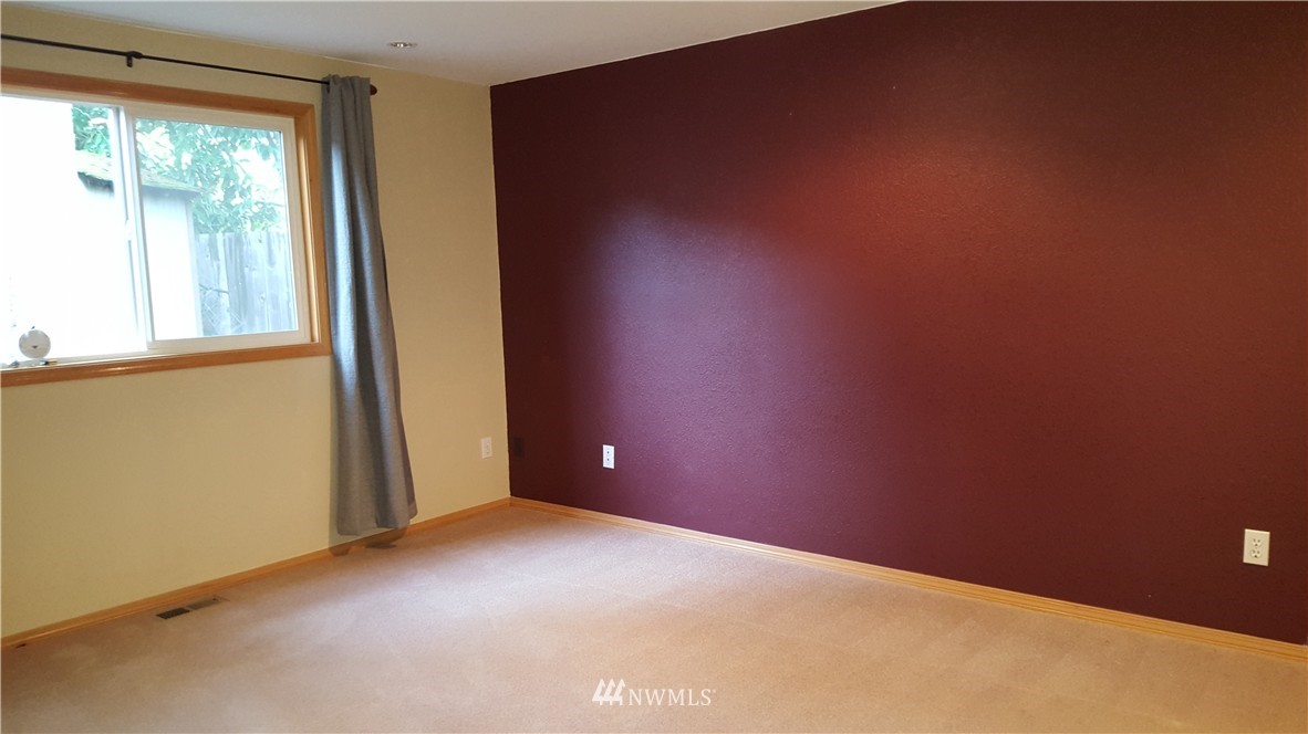 5519 148th Place Southwest Edmonds, WA 98026 - Photo 9 of 22 Gallery Image 9