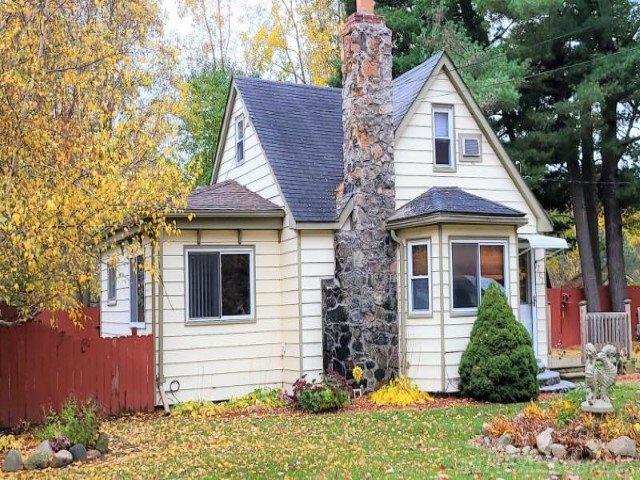 7202 Aspen Road Lexington, MI 48450 - Photo 1 of 23 50027580.JPG
