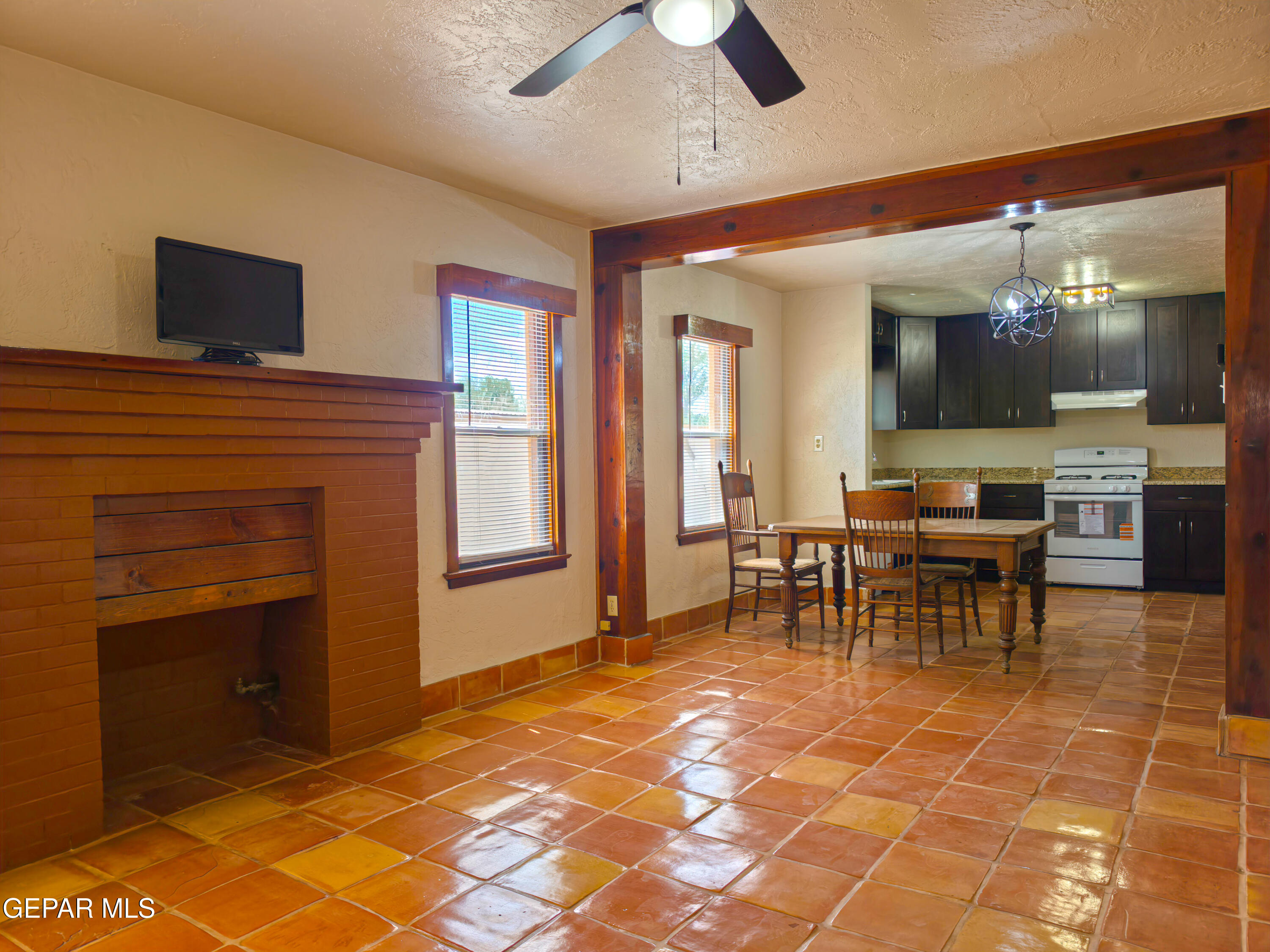 4037 Emory Road El Paso, TX 79922 - Photo 4 of 46 20260421_122301