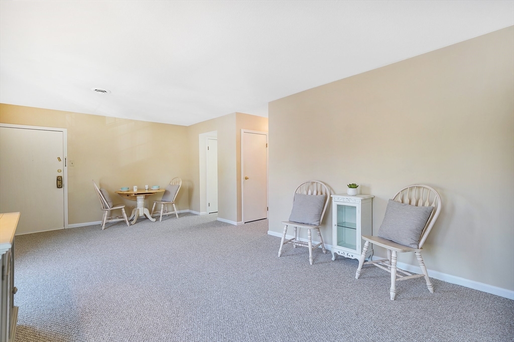 39 Yorktown Drive, Unit D Springfield, MA 01108 - Photo 6 of 29