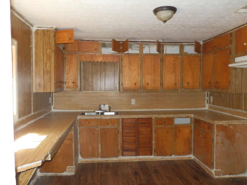 2512 Callier Springs Road Southeast Rome, GA 30161 - Photo 2 of 29 Gallery Image 2