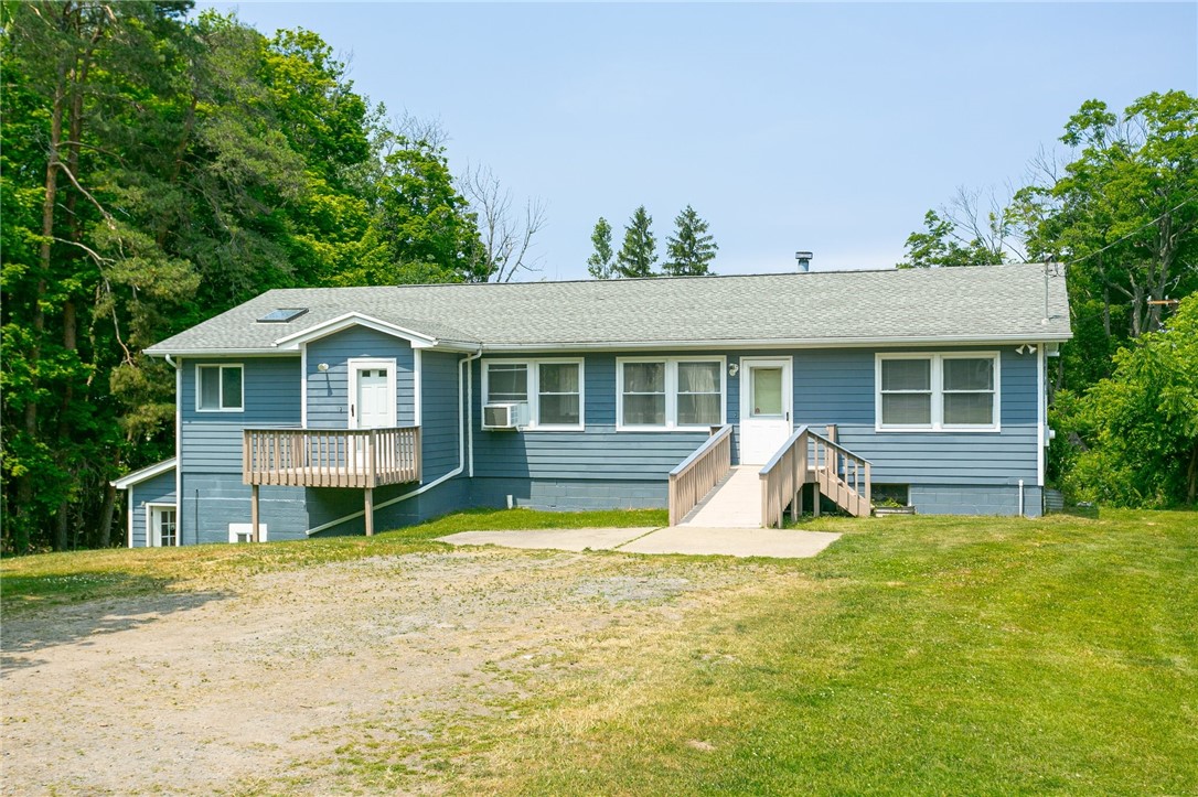 7893 Lake Road, Sodus, NY 14555 Compass