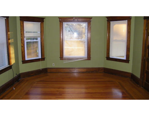 74 Vermont Street Springfield, MA 01108 - Photo 10 of 13