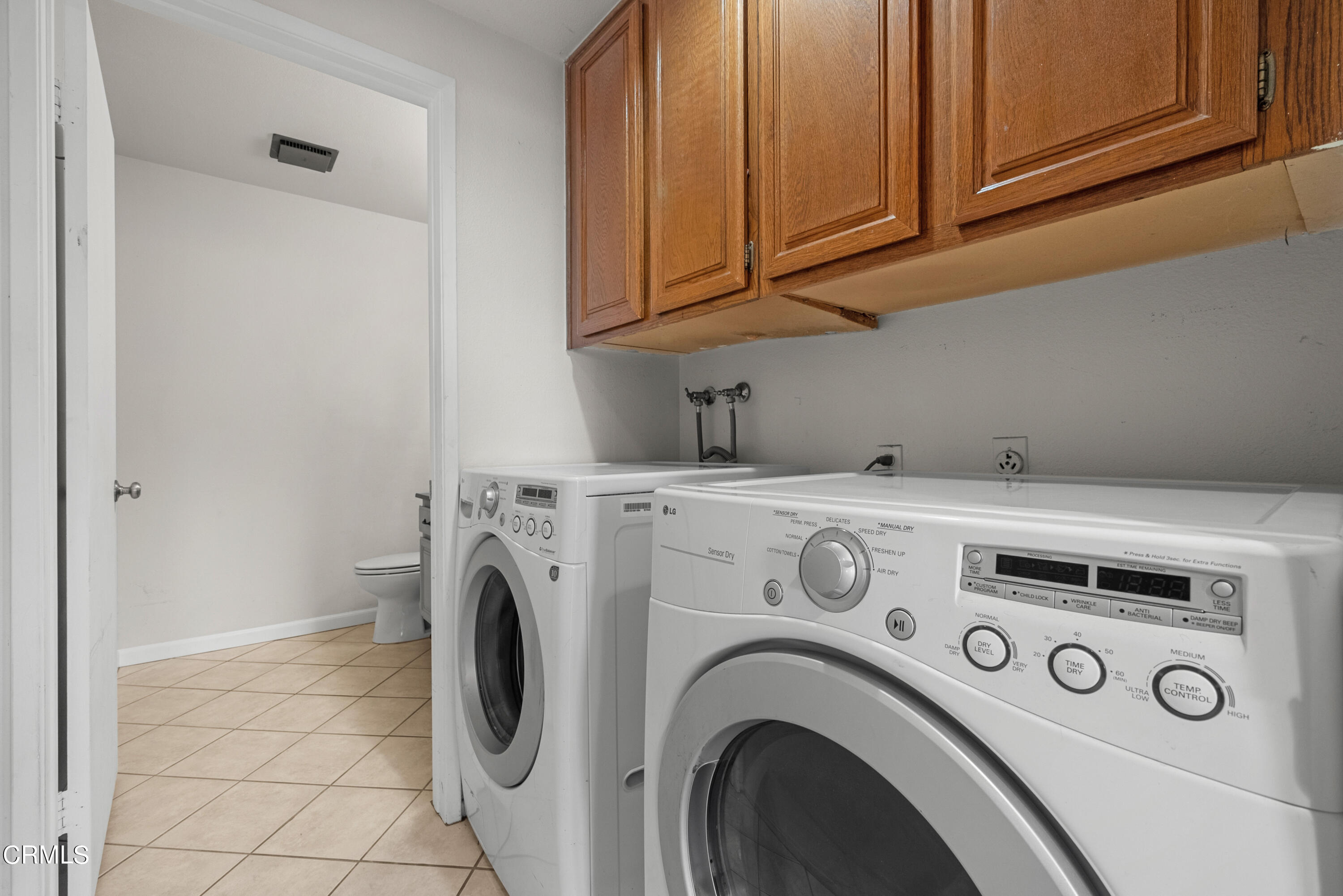 3450 Olds Road Oxnard, CA 93033 - Photo 12 of 30 a utility room with dryer and washer