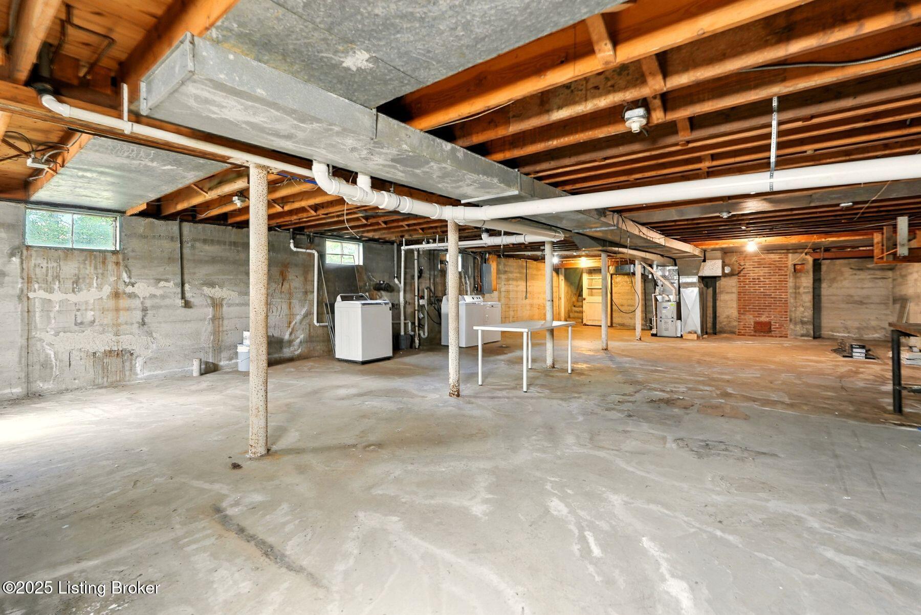 1904 Hoke Road Louisville, KY 40220 - Photo 30 of 35 photo_online_028