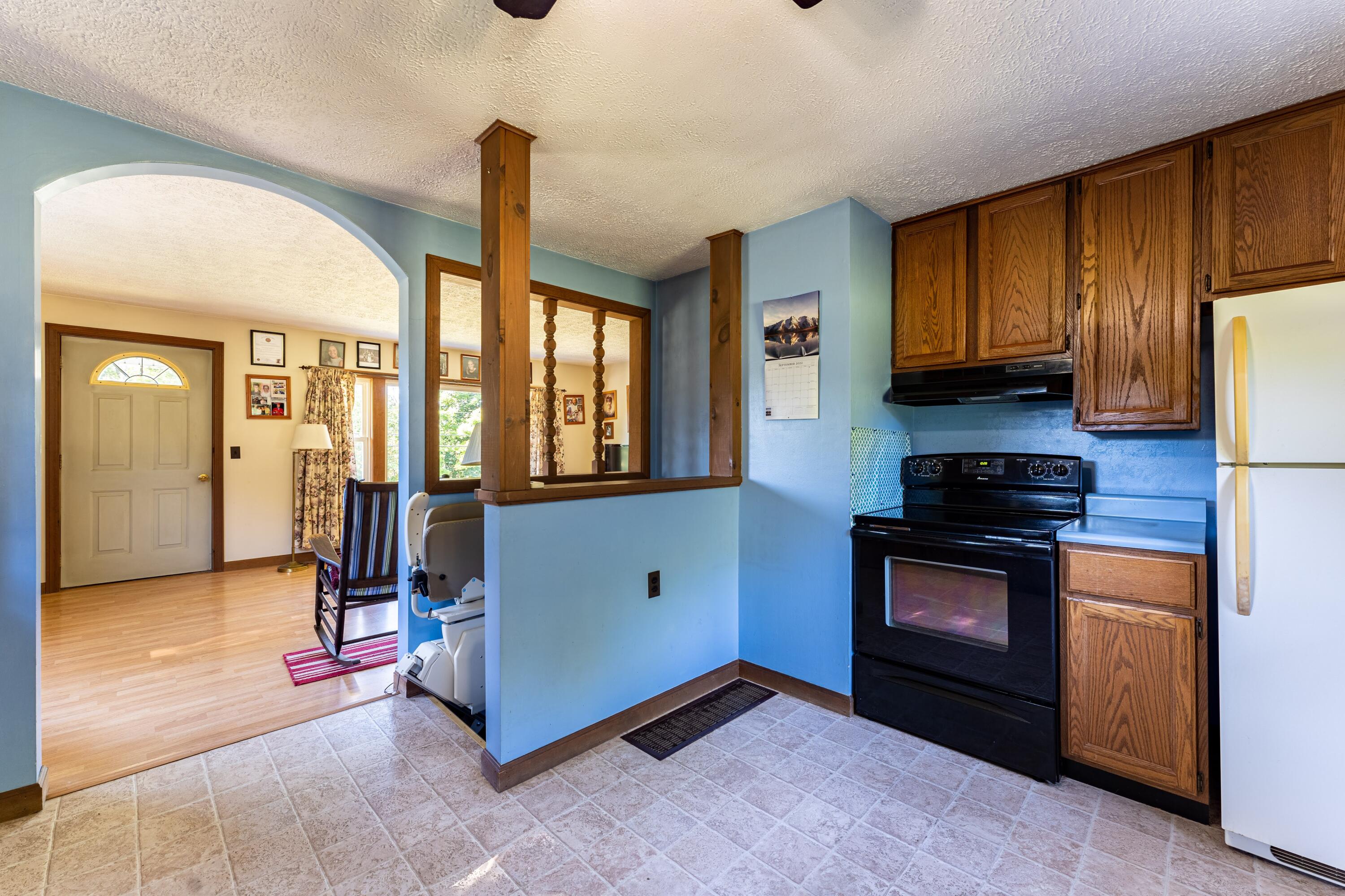388 Hallowell Road Augusta, ME 04330 - Photo 14 of 38 DSC05007-HDR