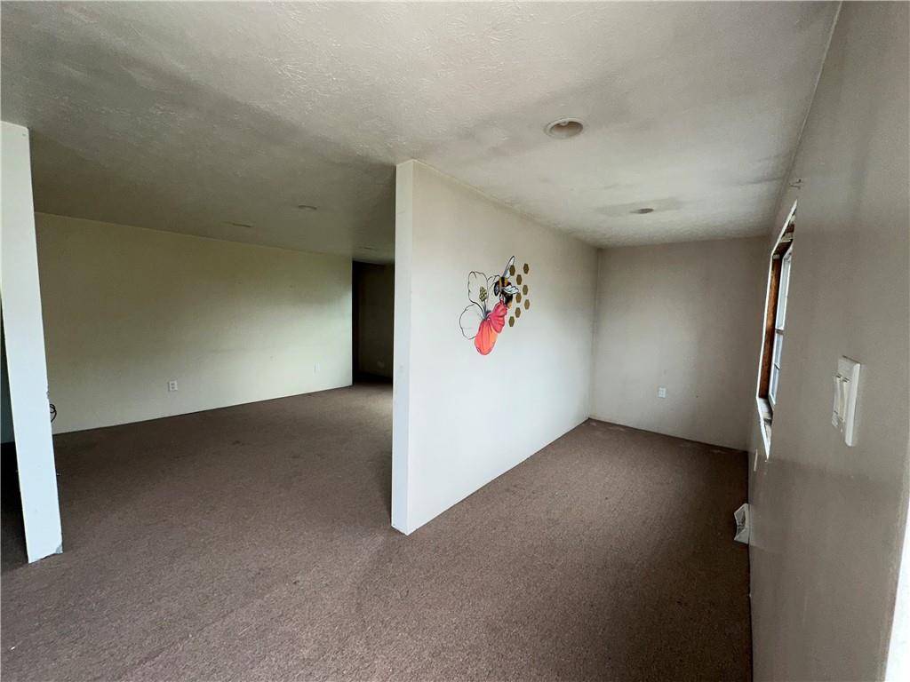 39 2nd Street Uniontown, PA 15401 - Photo 4 of 20