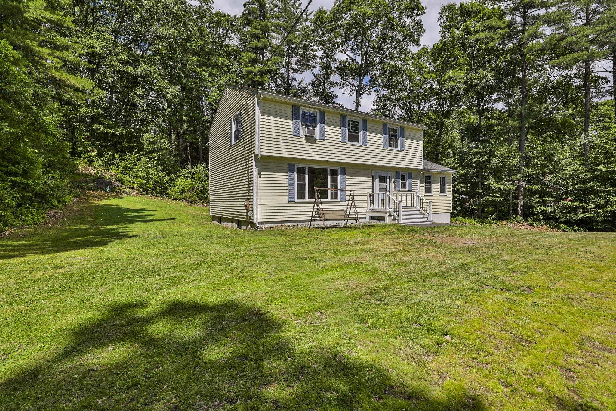 15 Castle Hill Road Pelham, NH 03076 - Photo 4 of 47