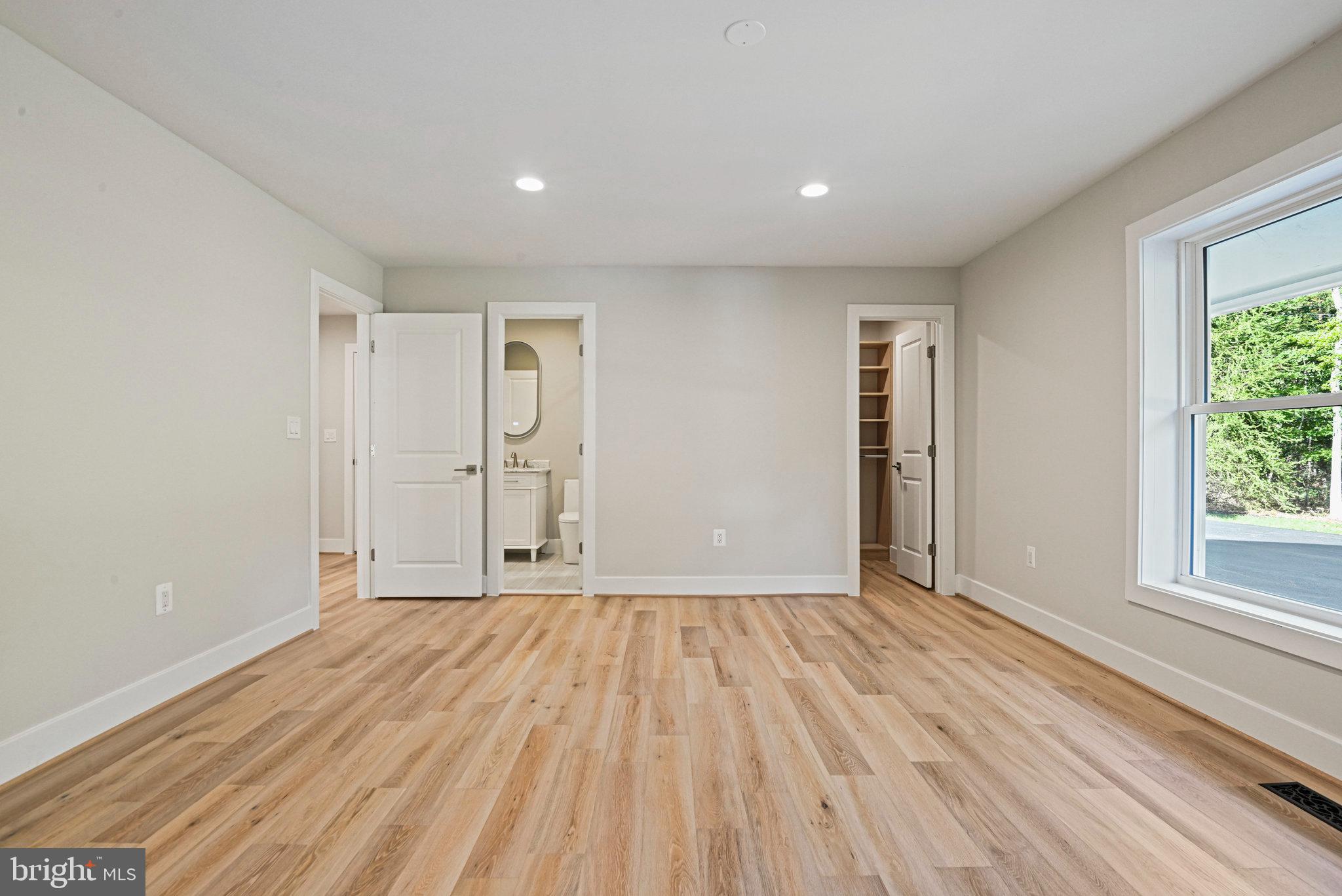 10900 Hunter Station Road Vienna, VA 22181 - Photo 15 of 63