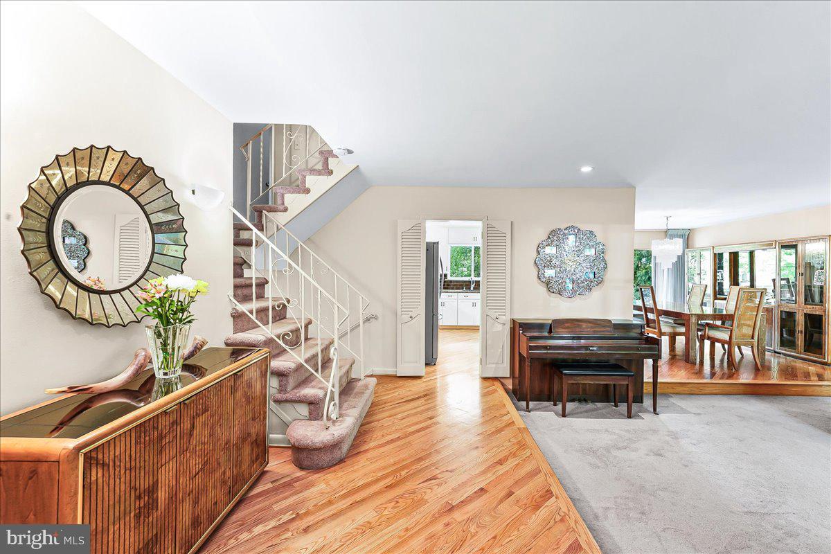275 Barwynne Road Wynnewood, PA 19096 - Photo 3 of 39 entrance with beautiful floors