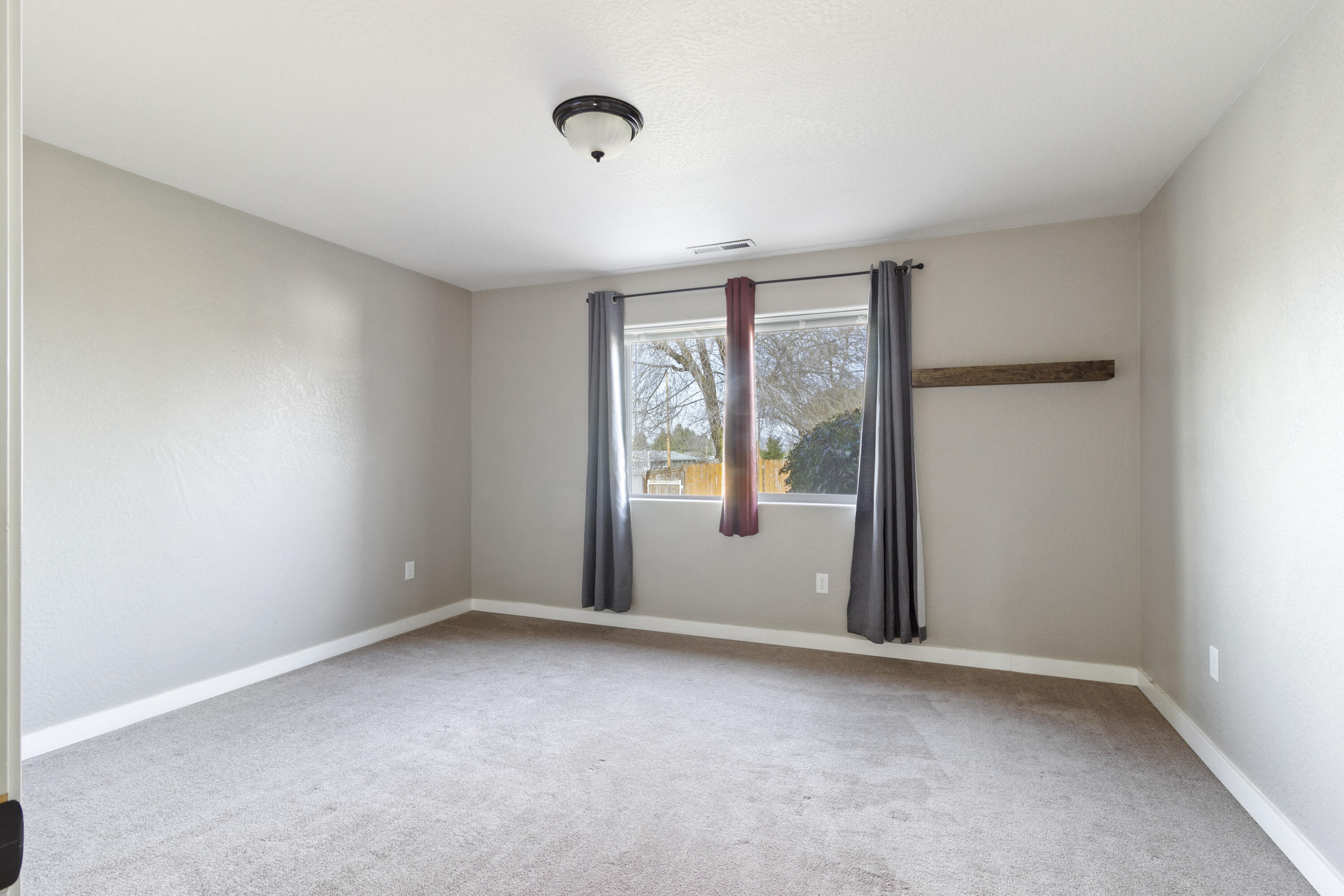 1794 Key Drive Medford, OR 97501 - Photo 23 of 29 24-1794 Key Drive-24