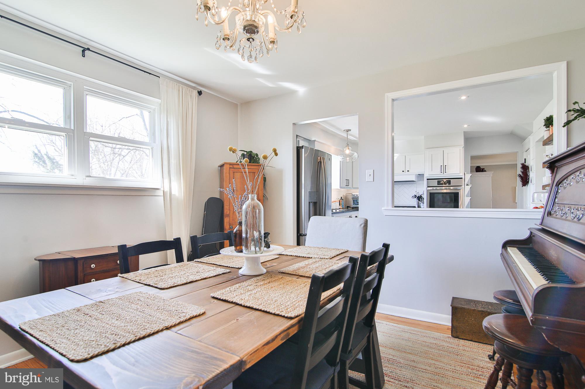 897 Longstreth Road Warminster, PA 18974 - Photo 15 of 48 Dining Room