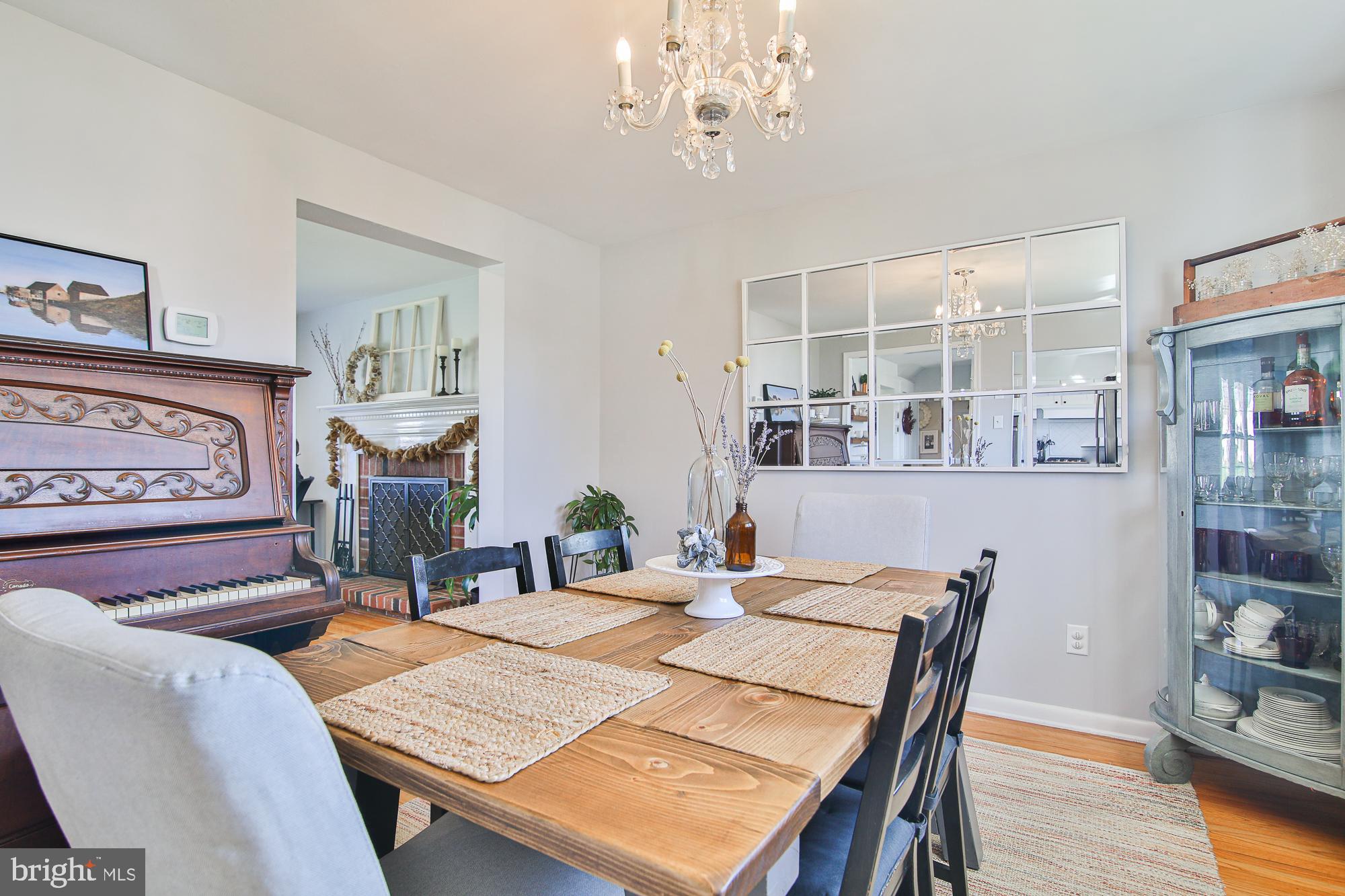 897 Longstreth Road Warminster, PA 18974 - Photo 16 of 48 Hardwood flooring