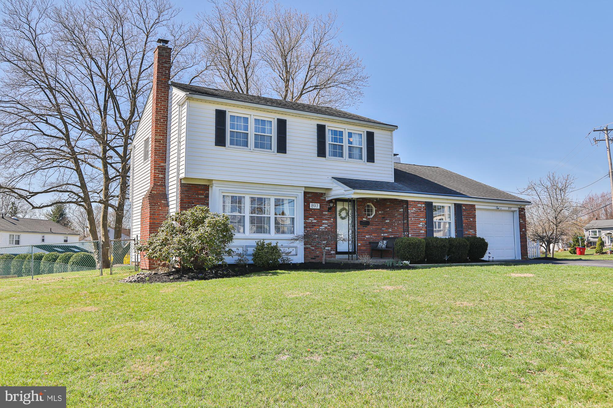 897 Longstreth Road Warminster, PA 18974 - Photo 3 of 48 Corner lot