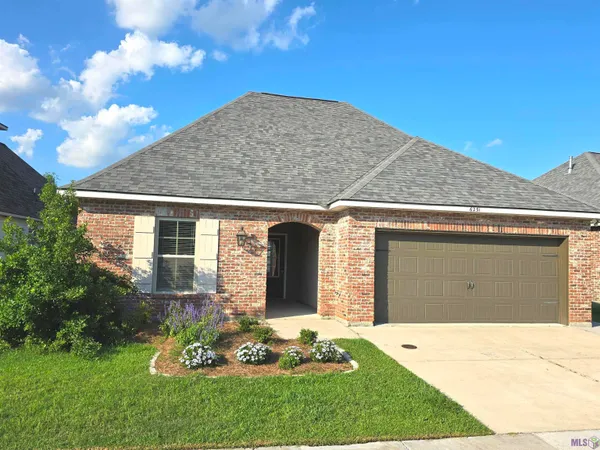$2,550 | 6251 Lake Edge Drive, Baton Rouge, LA 70820