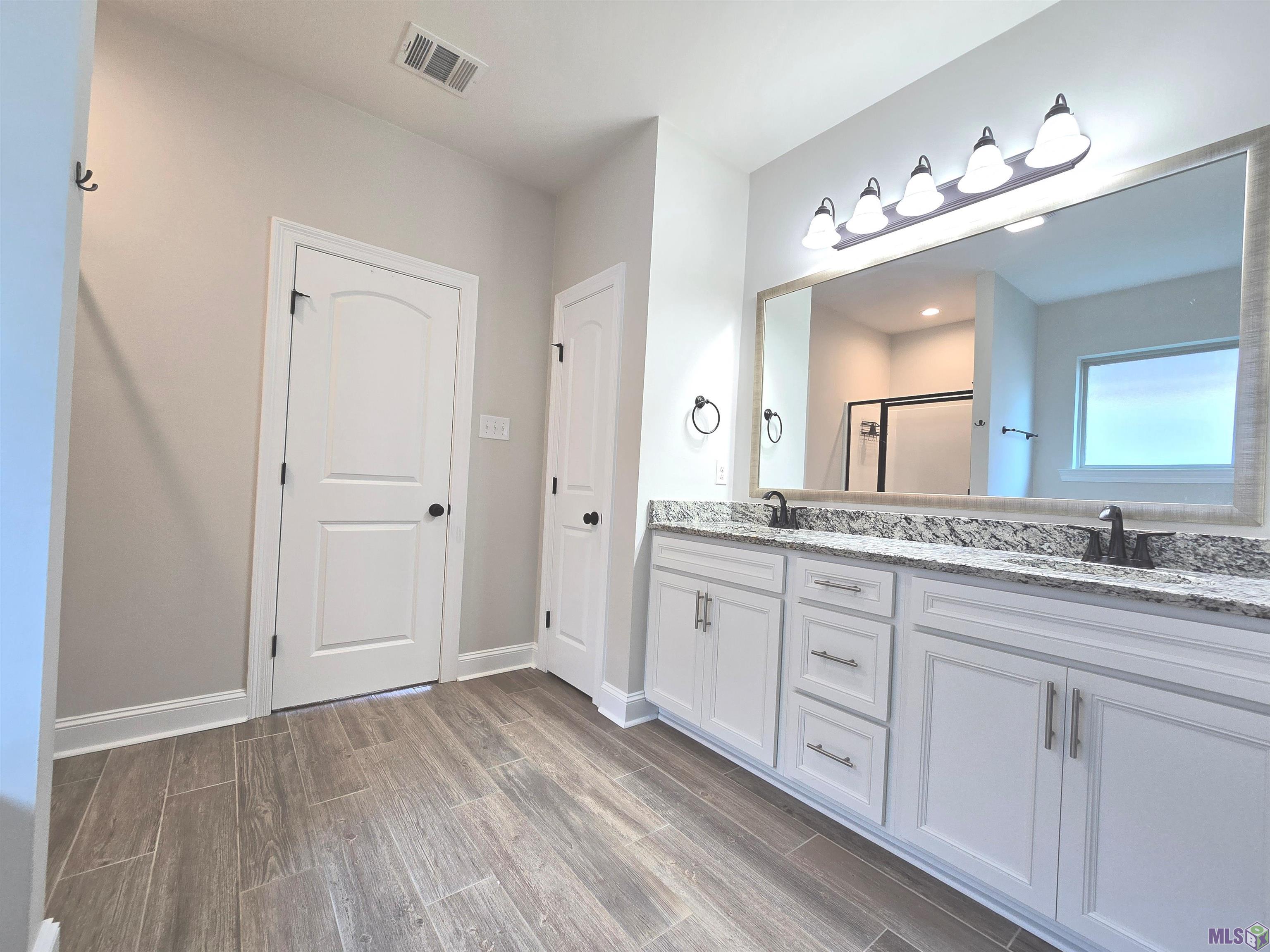 6251 Lake Edge Drive Baton Rouge, LA 70820 - Photo 9 of 21