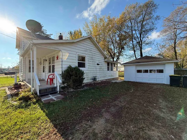 $180,000 | 447 West State Street, New Lisbon, WI 53950