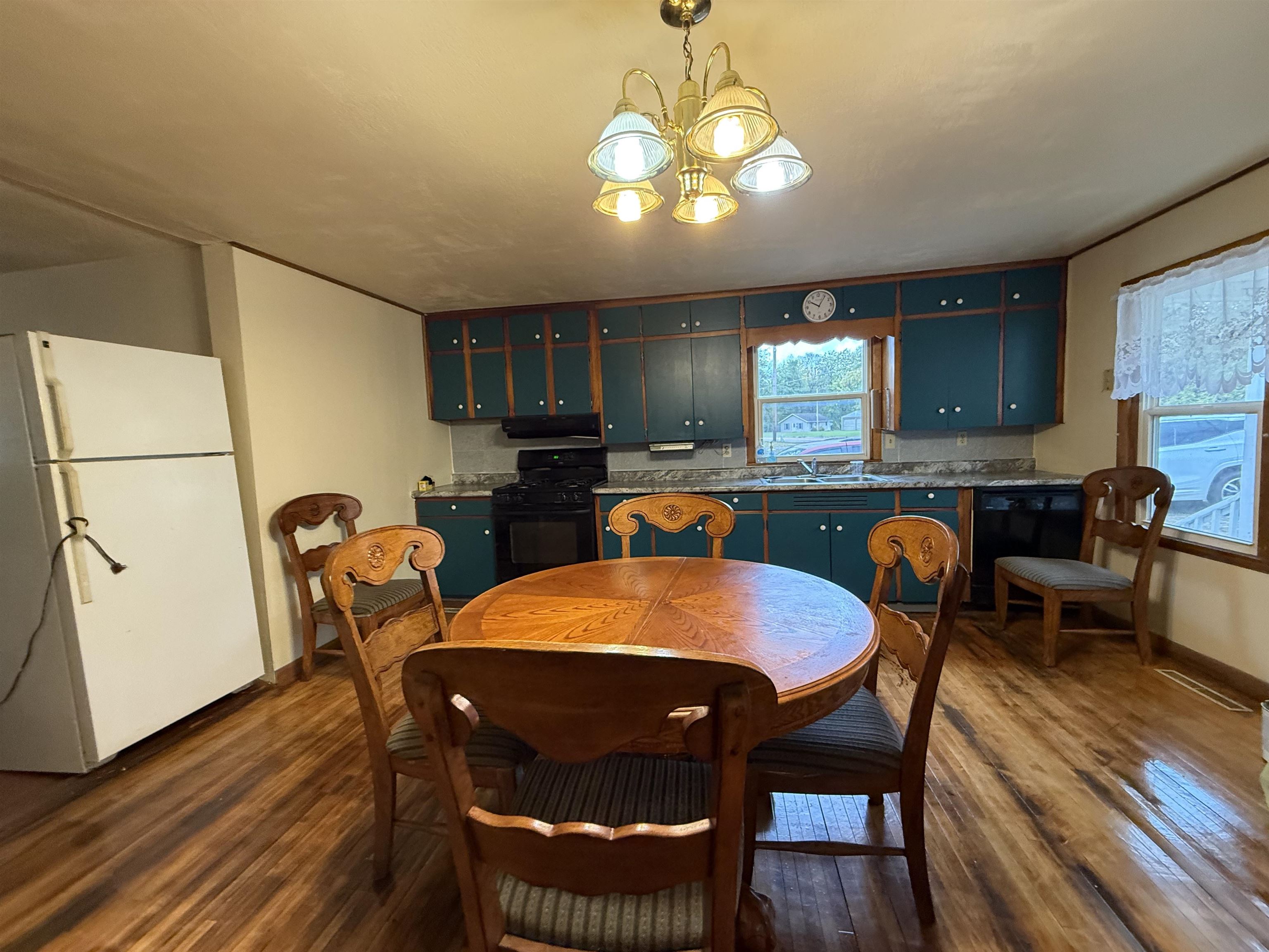 447 West State Street New Lisbon, WI 53950 - Photo 9 of 23