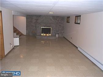 2008 Cunningham Road Wilmington, DE 19808 - Photo 8 of 12 Family Room