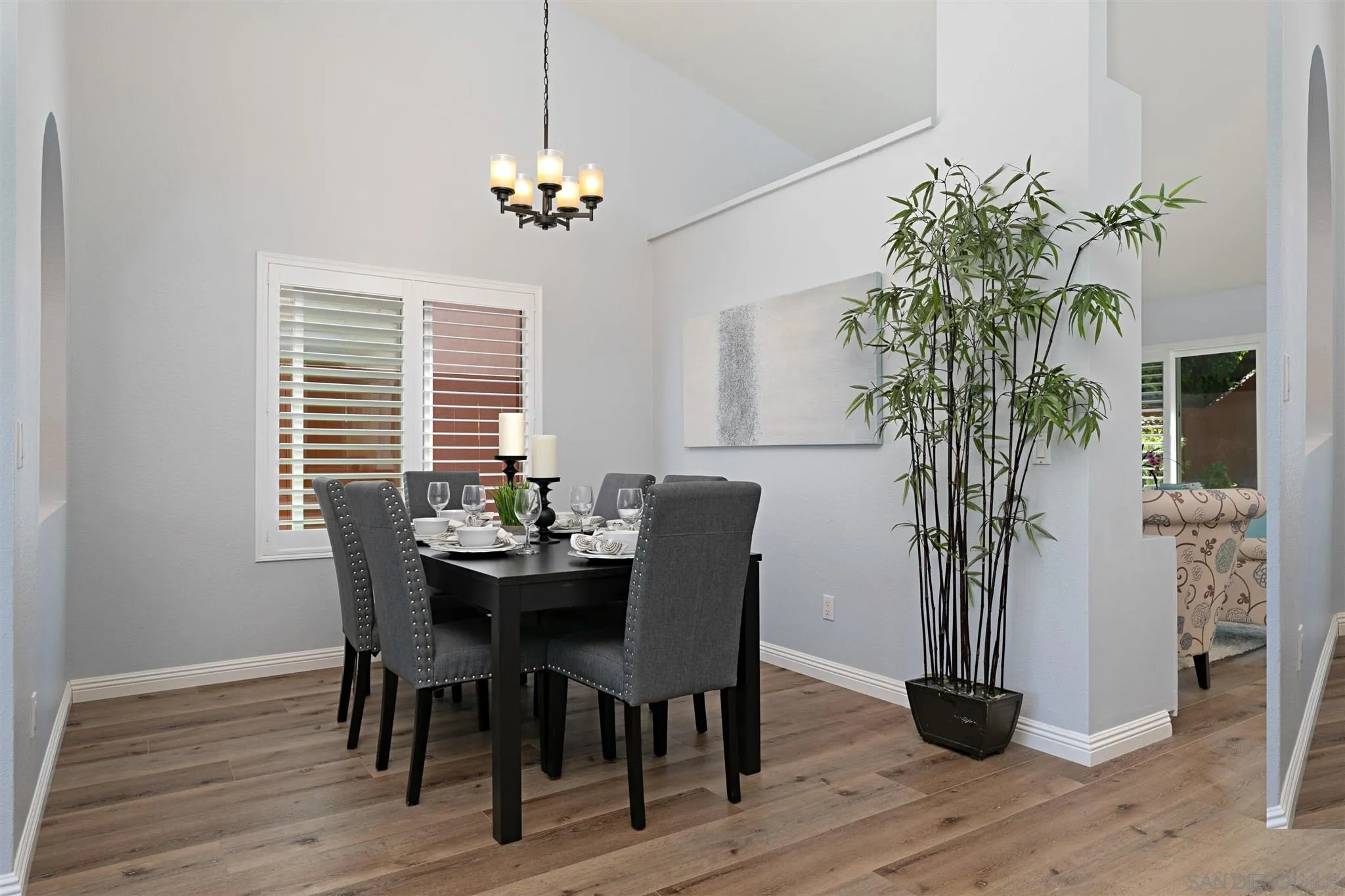 574 Gardendale Road Encinitas, CA 92024 - Photo 14 of 53 a dining room with furniture and window