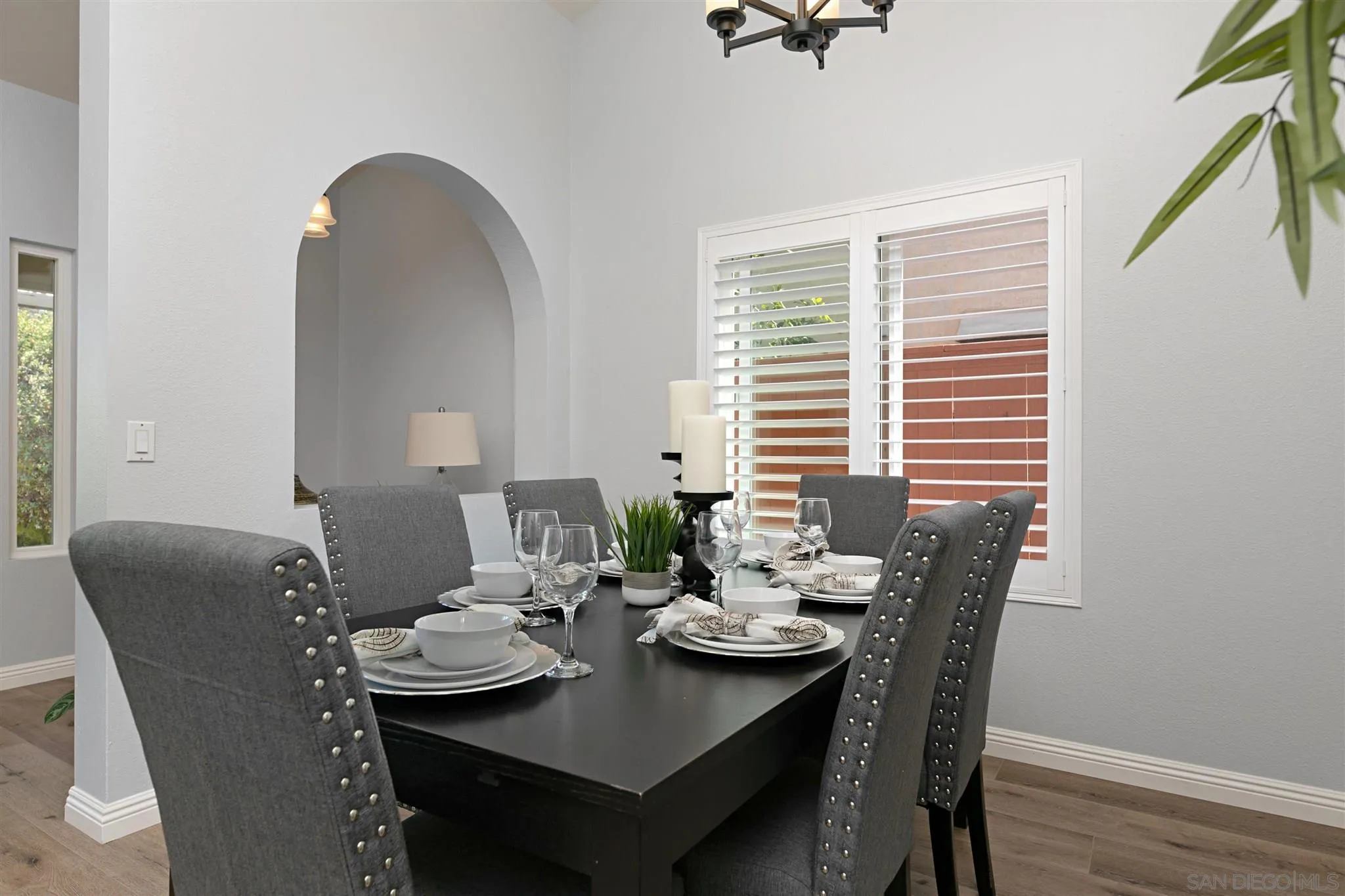 574 Gardendale Road Encinitas, CA 92024 - Photo 7 of 53 a dining room with furniture and window