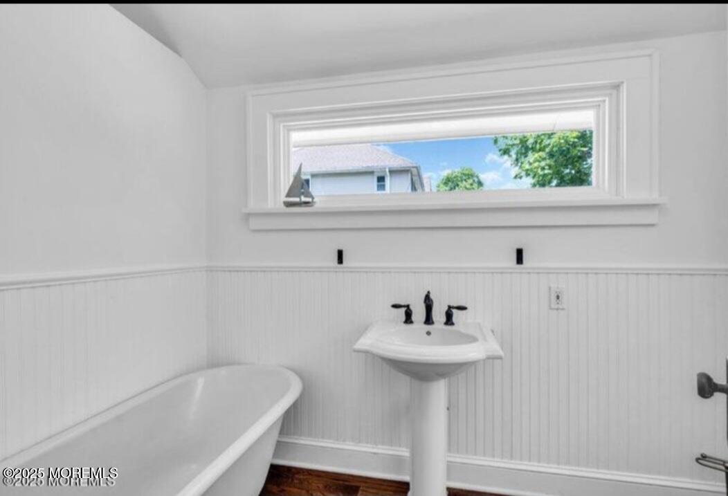 208 East Bergen Place Red Bank, NJ 07701 - Photo 10 of 25 1000028004