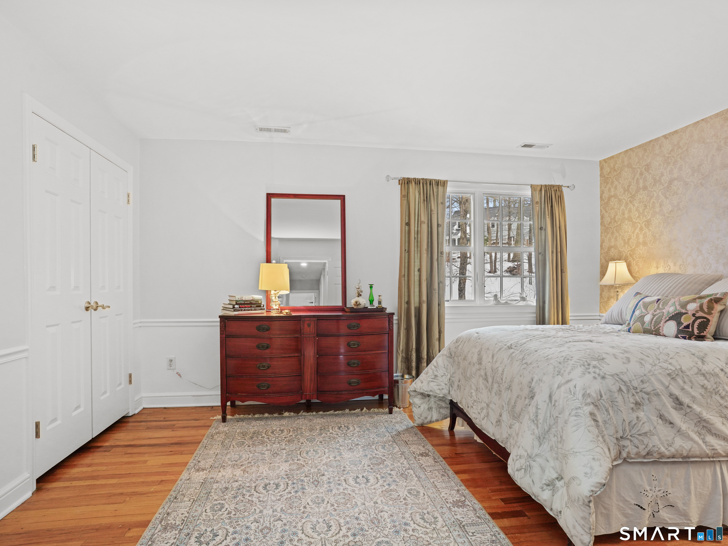 250 Ivy Hill Road Ridgefield, CT 06877 - Photo 26 of 45 a room with a bed and window