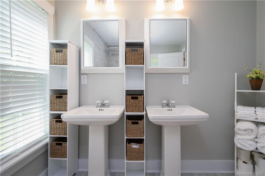 186 Jarrett Road Rosman, NC 28772 - Photo 18 of 34 Gallery Image 18