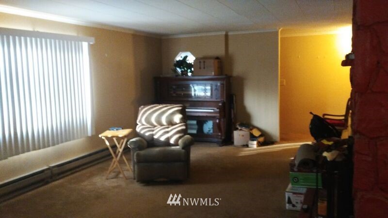 12003 East Gibson Road Everett, WA 98204 - Photo 11 of 25