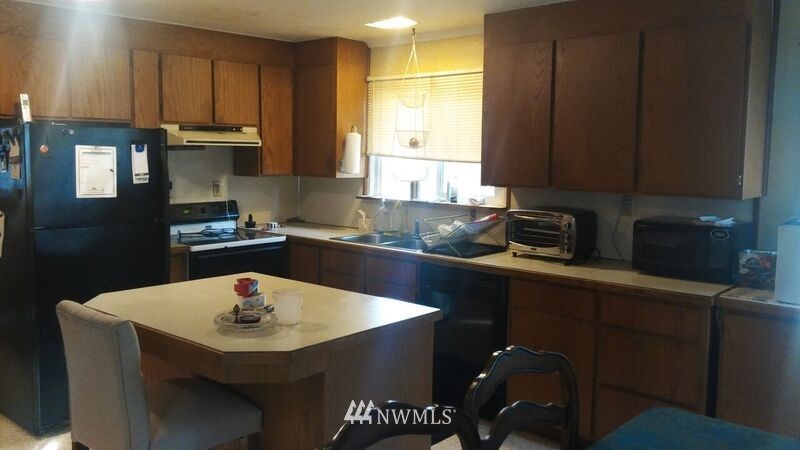 12003 East Gibson Road Everett, WA 98204 - Photo 13 of 25
