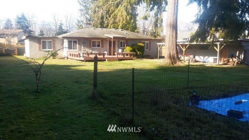 12003 East Gibson Road Everett, WA 98204 - Photo 4 of 25