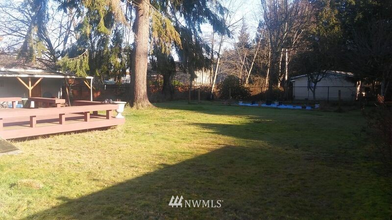 12003 East Gibson Road Everett, WA 98204 - Photo 6 of 25