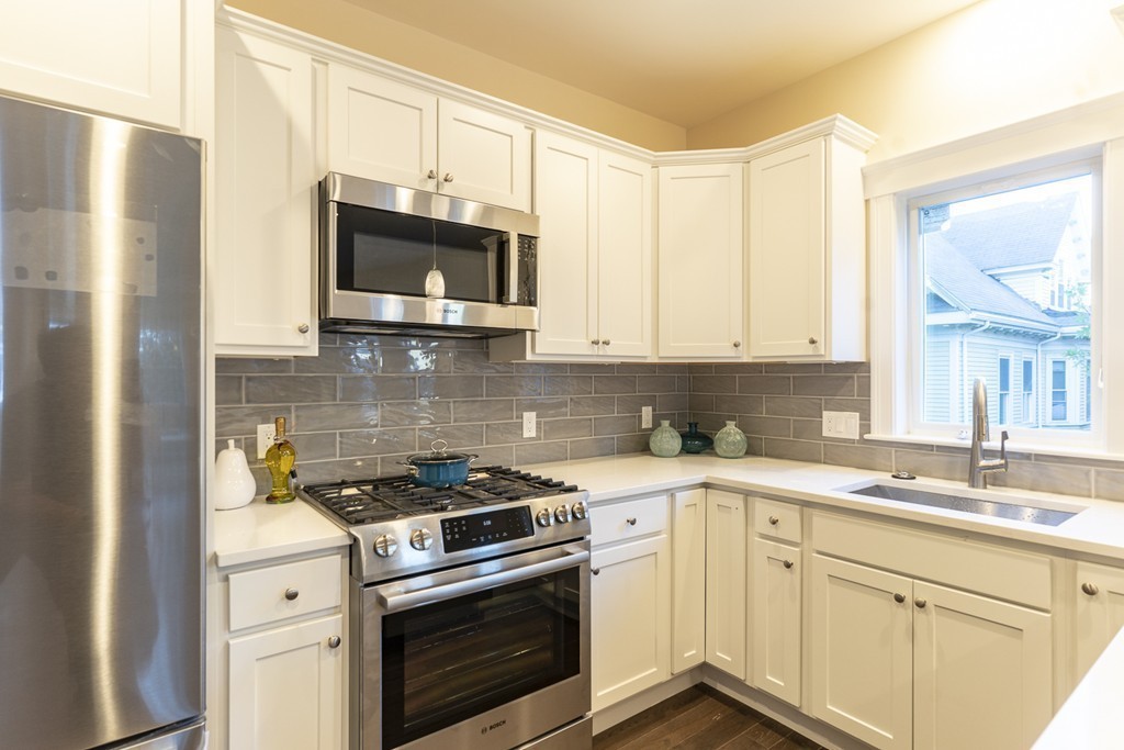 116 Porter Street, Unit 1 Somerville, MA 02143 - Photo 6 of 26