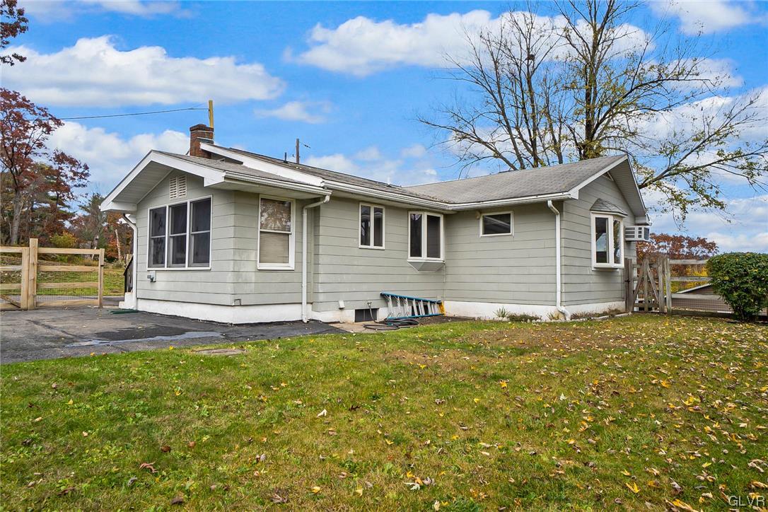 3940 Fireline Road Palmerton, PA 18071 - Photo 4 of 50 Gallery Image 4